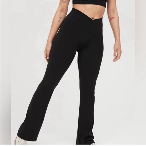 🆕OFFLINE Aerie Real Me High Waisted Crossover Flare Legging Sz Lg NWT - Picture 3 of 8